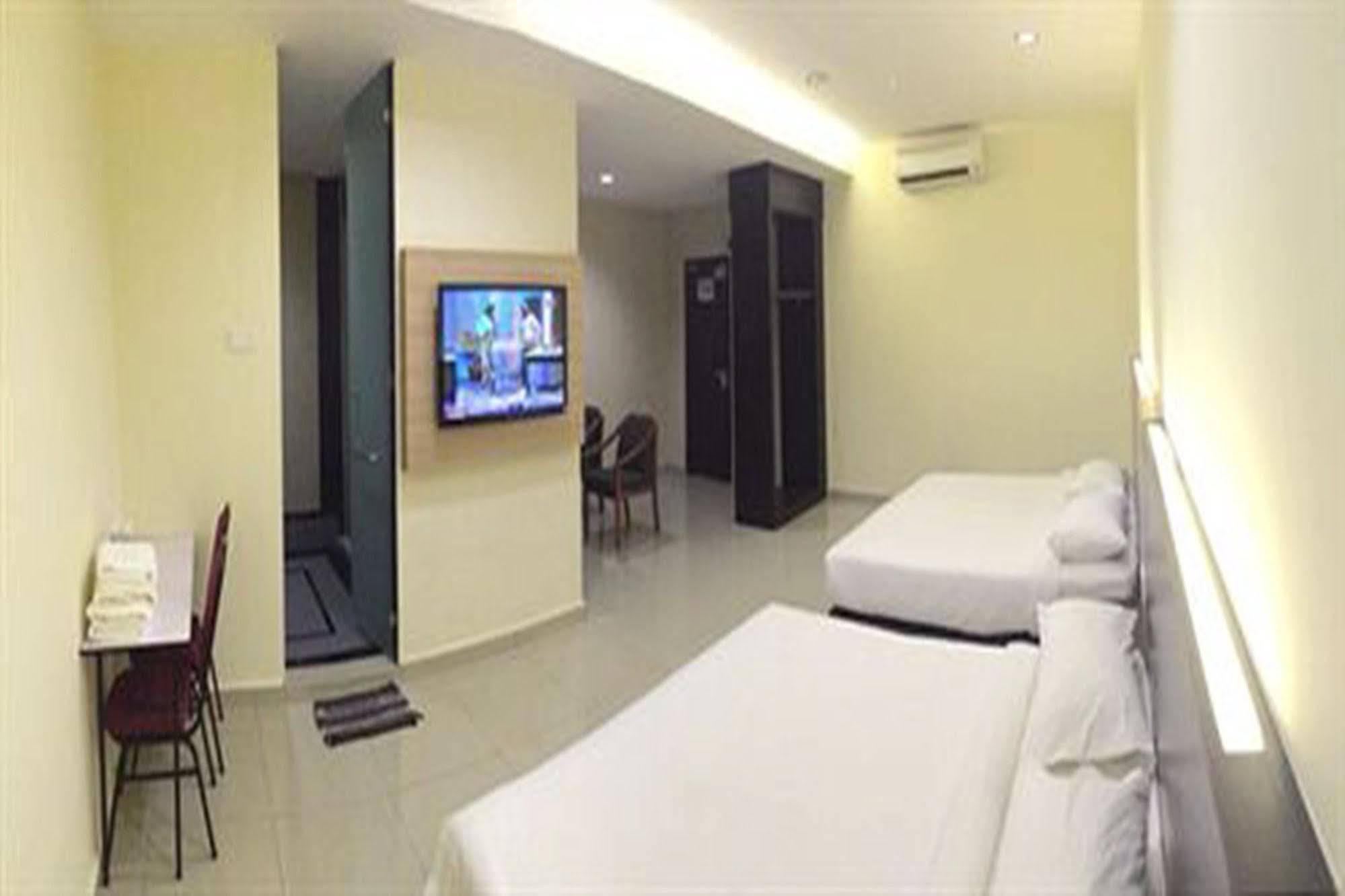Centre Point Tampin Hotel